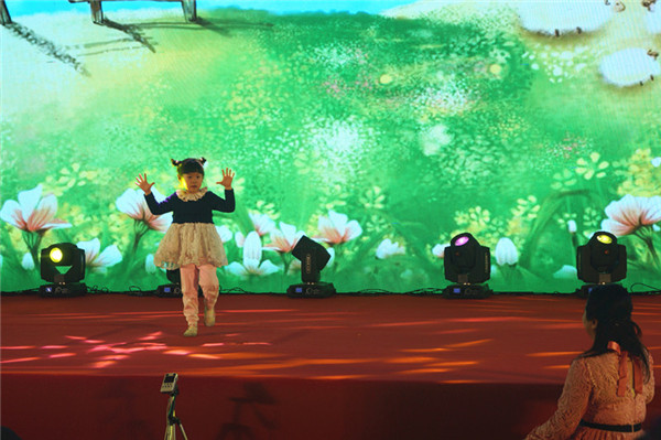 凯时娱乐生物召开2018年度表彰奖励大会暨2019年度工作规划大会